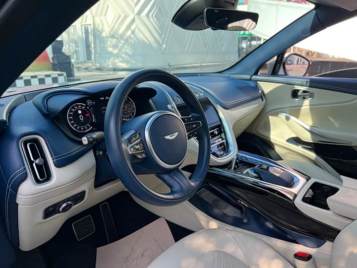 Aston Martin DBX 2023 2023款 3.0T STRAIGHT-SIX