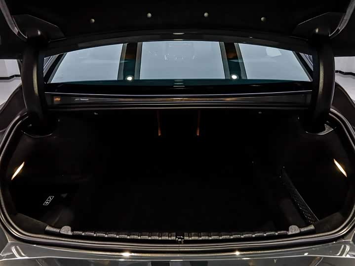 BMW 8 Series 2022 2022款 840i 四门轿跑车 M运动套装