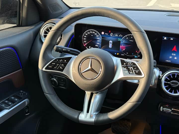 Mercedes-Benz GLB-Class 2025 2025款 GLB 220 动感型
