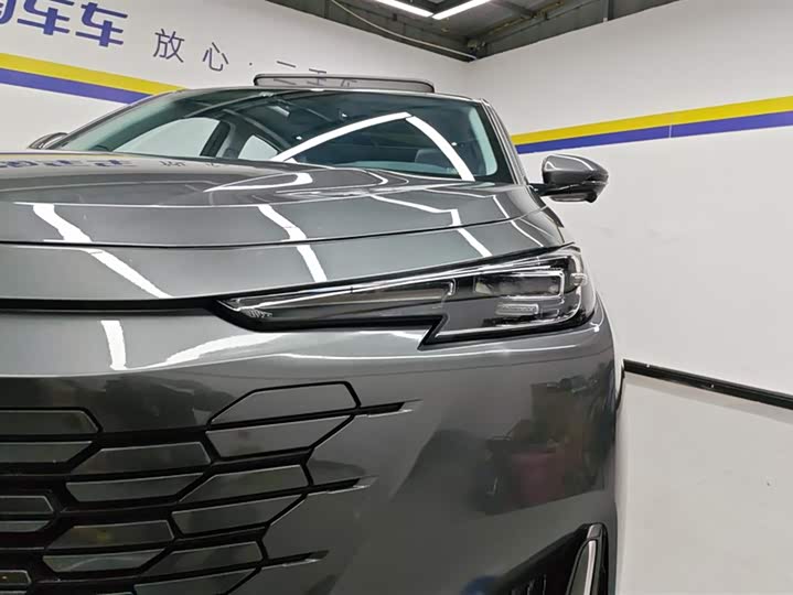 Changan UNI-K 2021 2021款 2.0T 豪华型