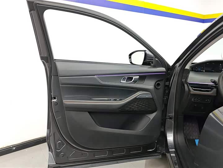 Changan UNI-K 2021 2021款 2.0T 豪华型