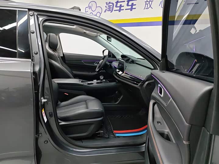 Changan UNI-K 2021 2021款 2.0T 豪华型