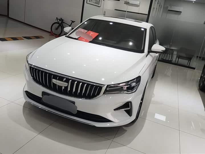 Geely Emgrand 2025 2025款 第4代 1.5L CVT旗舰型