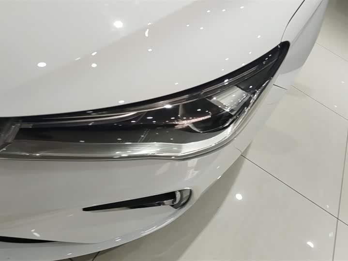 Geely Emgrand 2025 2025款 第4代 1.5L CVT旗舰型