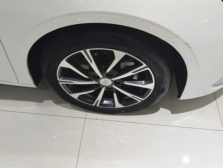 Geely Emgrand 2025 2025款 第4代 1.5L CVT旗舰型