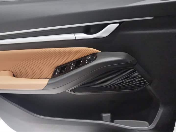 Geely Emgrand 2025 2025款 第4代 1.5L CVT旗舰型