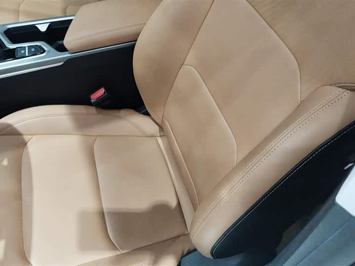 Geely Emgrand 2025 2025款 第4代 1.5L CVT旗舰型