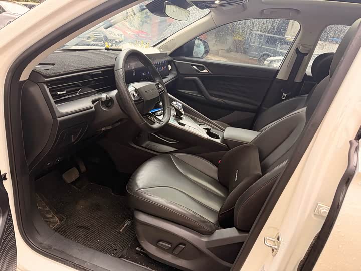 Roewe RX5 2023 2023款 1.5T 尊荣滑屏版