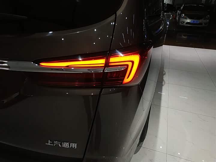 Buick GL8 ES 2023 2023款 改款 陆上公务舱 豪华型