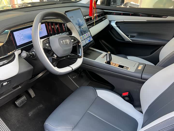 Geely Atlas L 2024 2024款 1.5TD DCT尊贵版