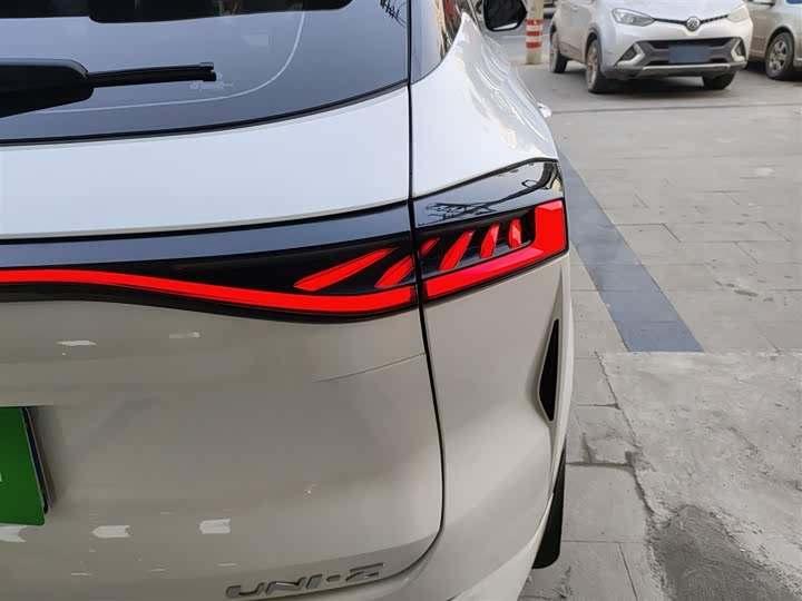 Changan UNI-Z 2025 2025款 1.5T 豪华型