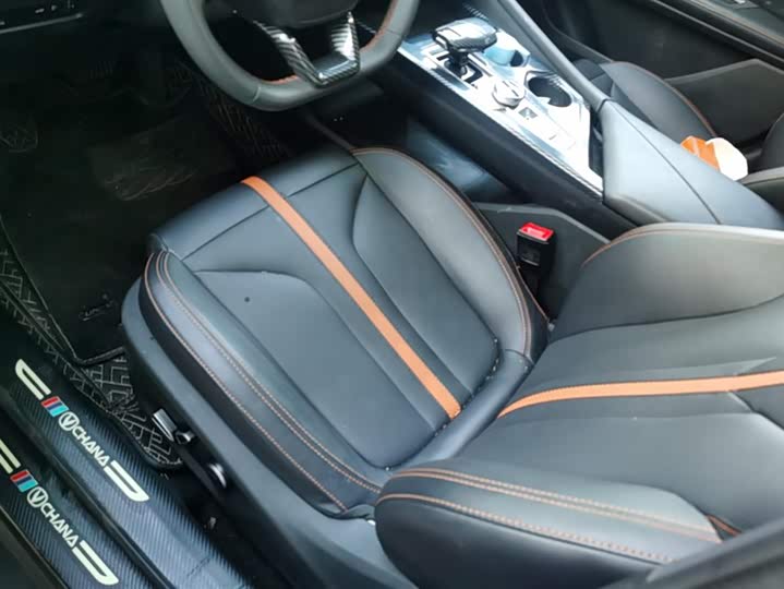 Changan UNI-V 2024 2024款 1.5T 尊贵型