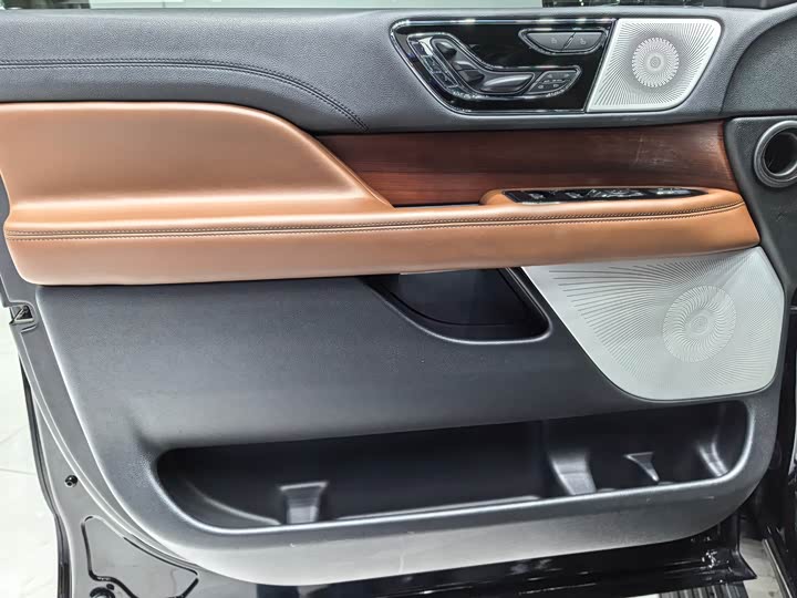 Lincoln Navigator 2022 2022款 3.5T 尊耀版