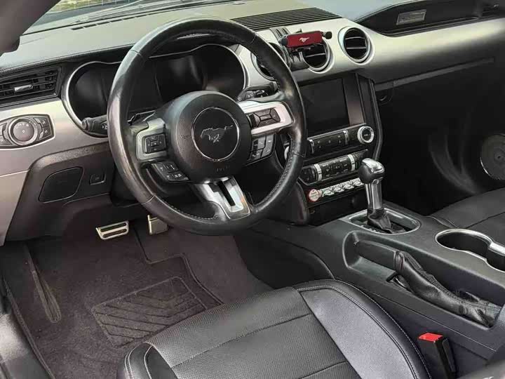 Ford Mustang 2022 2022款 2.3T EcoBoost 寰海蓝天限量版