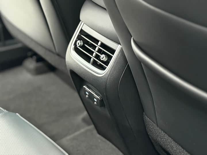 Tank 300 Hybrid 2025 2025款 Hi4-T 37.1kWh