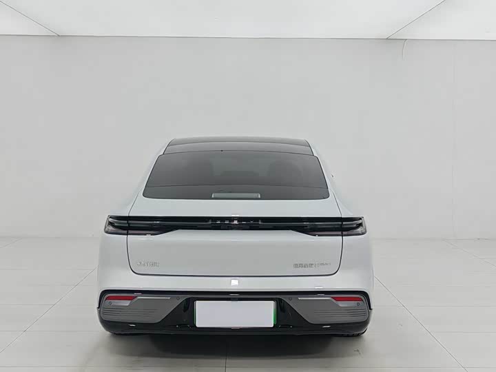 Geely Galaxy Starshine 8 EM-i 2025 2025款 130km EM-i 旗舰版