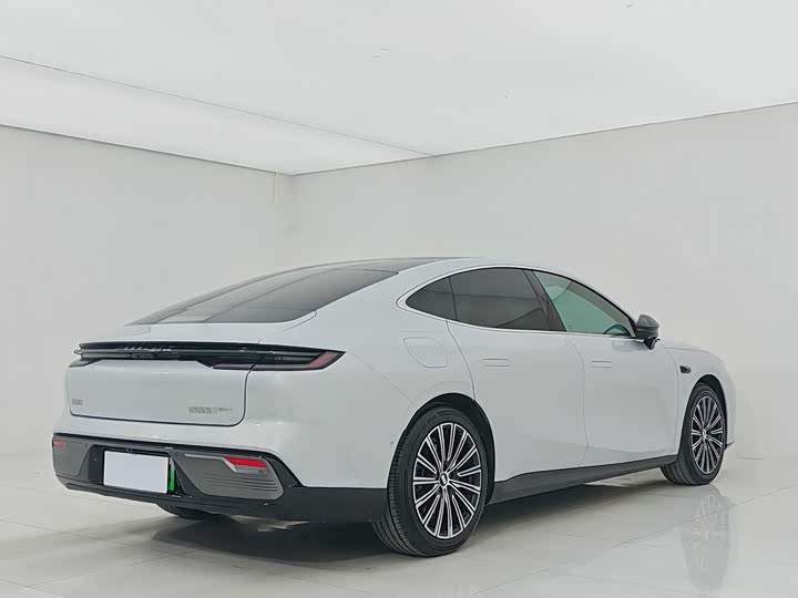 Geely Galaxy Starshine 8 EM-i 2025 2025款 130km EM-i 旗舰版