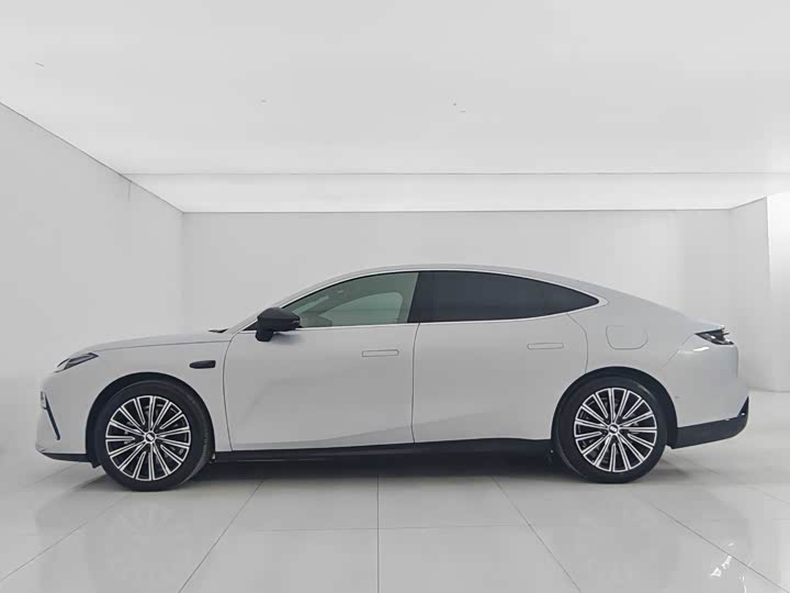 Geely Galaxy Starshine 8 EM-i 2025 2025款 130km EM-i 旗舰版