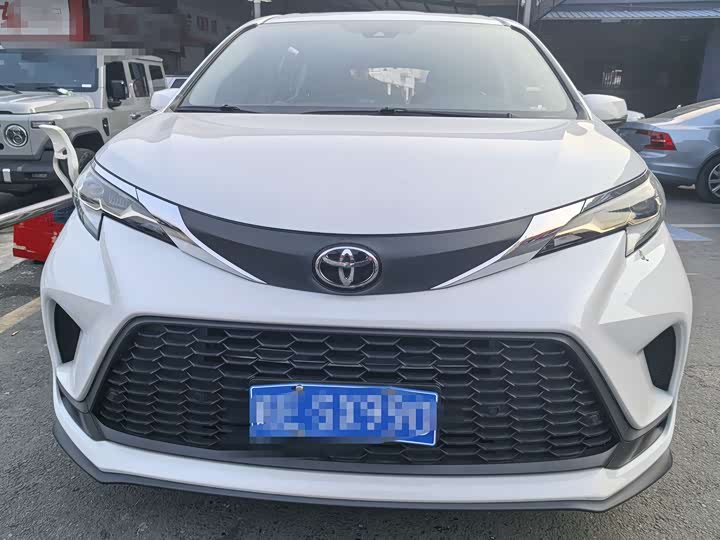 Toyota Granvia 2024 2024款 2.5L混动 豪华版