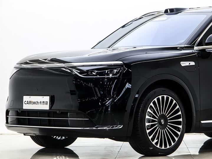 Aito M8 2025 2025款 增程 Max+版 53.4kWh 6座版