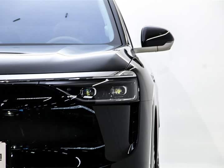 Aito M8 2025 2025款 增程 Max+版 53.4kWh 6座版