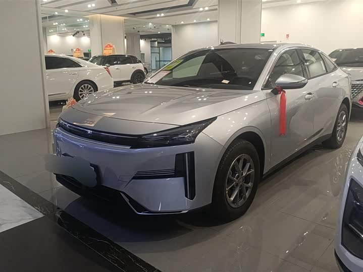 Geely Galaxy L6 2025 2025款 EM-i 60km 启航版