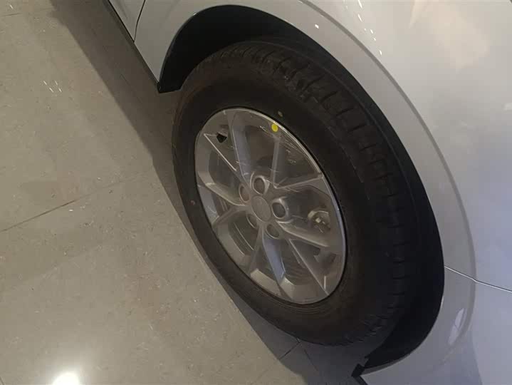 Geely Galaxy L6 2025 2025款 EM-i 60km 启航版