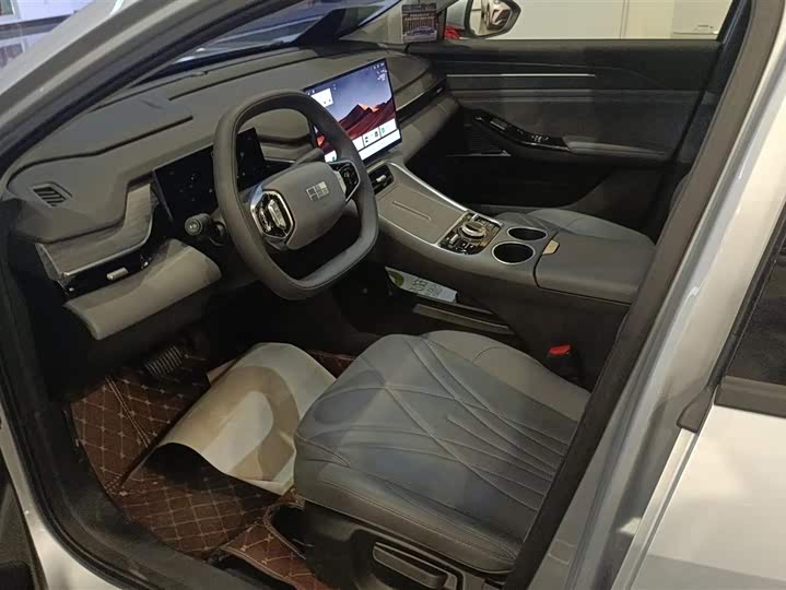 Geely Galaxy L6 2025 2025款 EM-i 60km 启航版