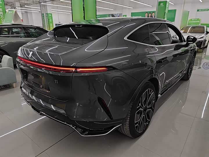 Avatr 11 2024 2024款 730 三激光后驱奢享版