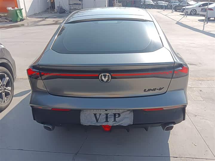 Changan UNI-V Hybrid 2023 2023款 智电iDD 1.5T 113km智趣型（飞快版）