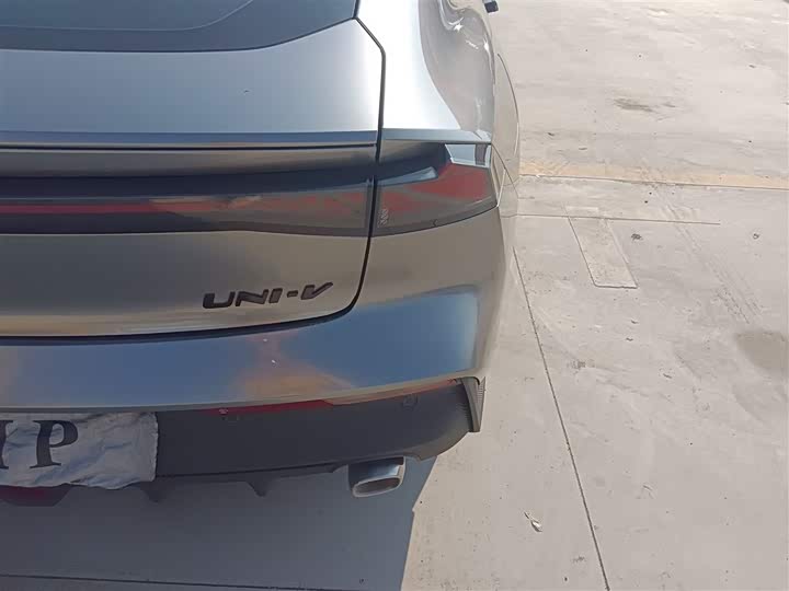 Changan UNI-V Hybrid 2023 2023款 智电iDD 1.5T 113km智趣型（飞快版）