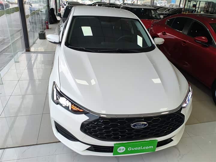 Ford Escort 2021 2021款 1.5L 自动黄金版