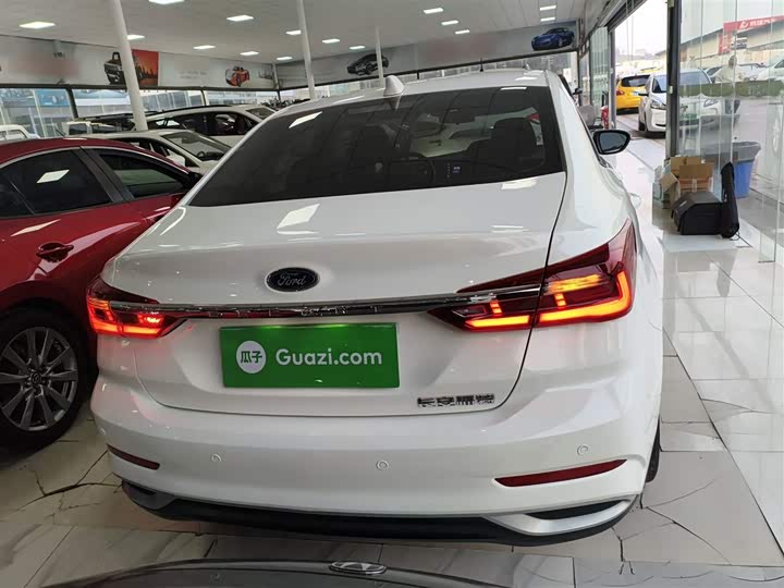 Ford Escort 2021 2021款 1.5L 自动黄金版