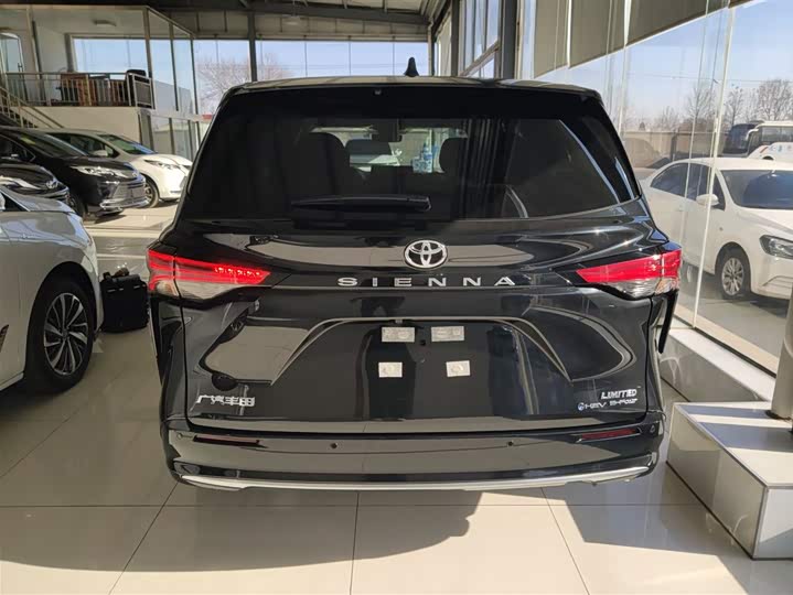 Toyota Sienna 2026 2026款 2.5L 双擎四驱尊贵版