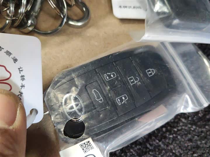 Toyota Sienna 2026 2026款 2.5L 双擎四驱尊贵版