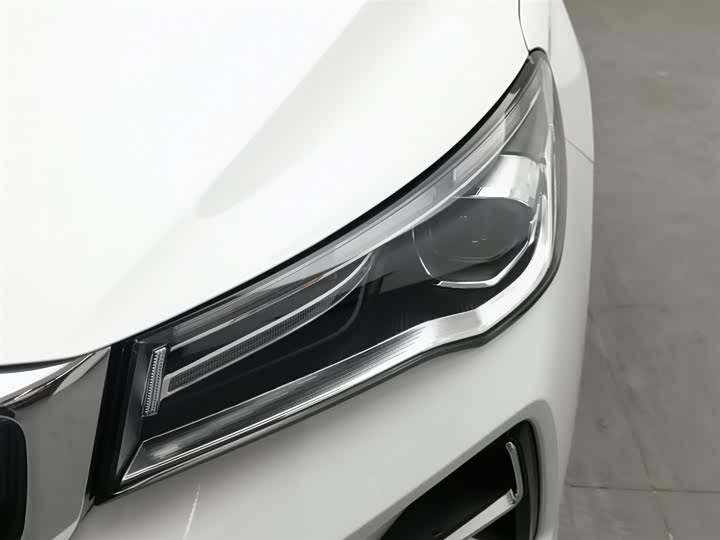 Geely Emgrand 2026 2026款 第4代 400万纪念款 1.5L 手动超越型