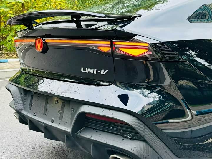 Changan UNI-V 2025 2025款 第三代 1.5T 500Bar尊贵型