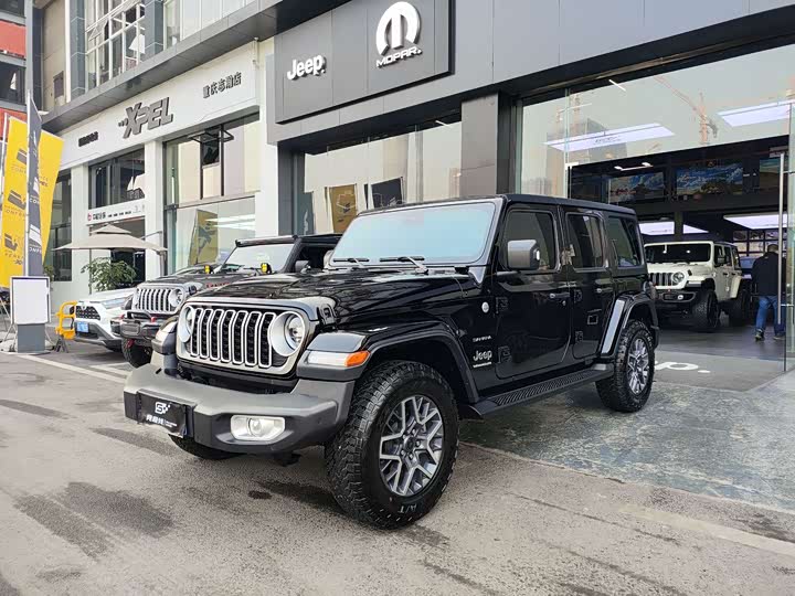 Jeep Wrangler 2024 2024款 2.0T 撒哈拉四门版