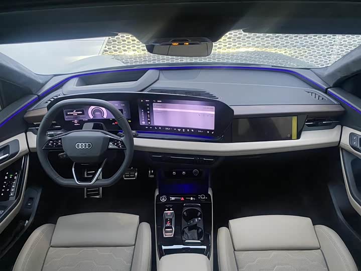 Audi Q6L e-tron 2026 2026款 首发领航版