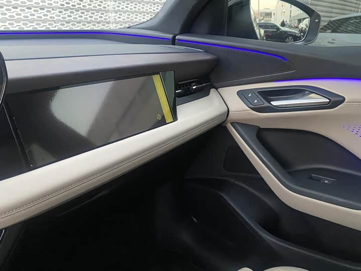 Audi Q6L e-tron 2026 2026款 首发领航版