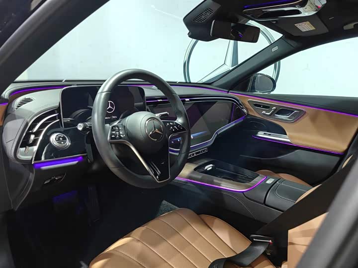 Mercedes-Benz E-Class Hybrid 2024 2024款 E 350 e L 插电式混合动力轿车