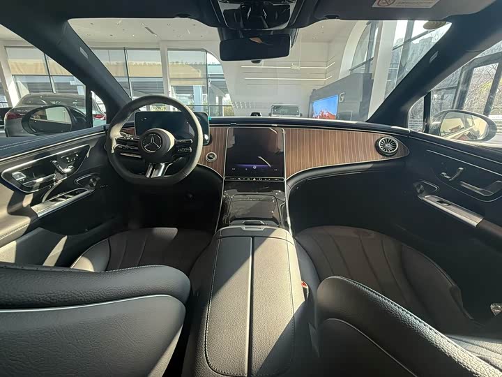 Mercedes-Benz EQE 2025 2025款 500 4MATIC 先锋版