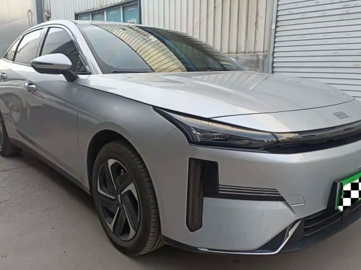 Geely Galaxy L6 2025 2025款 EM-i 140km 星舰版