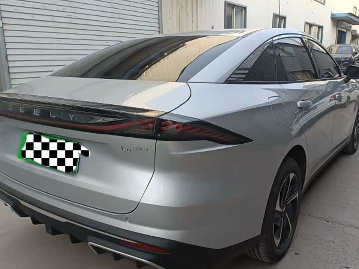 Geely Galaxy L6 2025 2025款 EM-i 140km 星舰版