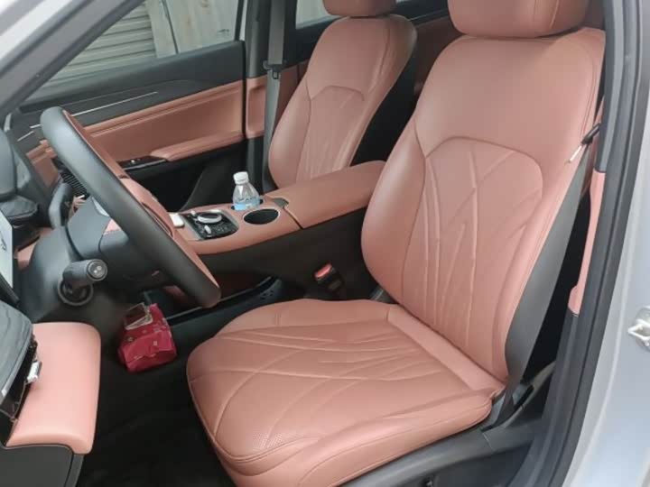 Geely Galaxy L6 2025 2025款 EM-i 140km 星舰版