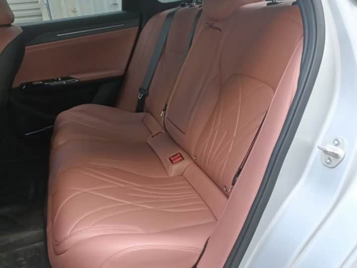 Geely Galaxy L6 2025 2025款 EM-i 140km 星舰版