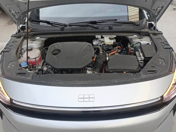 Geely Galaxy L6 2025 2025款 EM-i 140km 星舰版