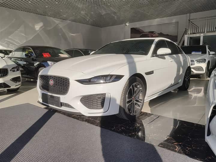 Jaguar XE L 2024 2024款 2.0T 250PS R-DYNAMIC S进取运动版