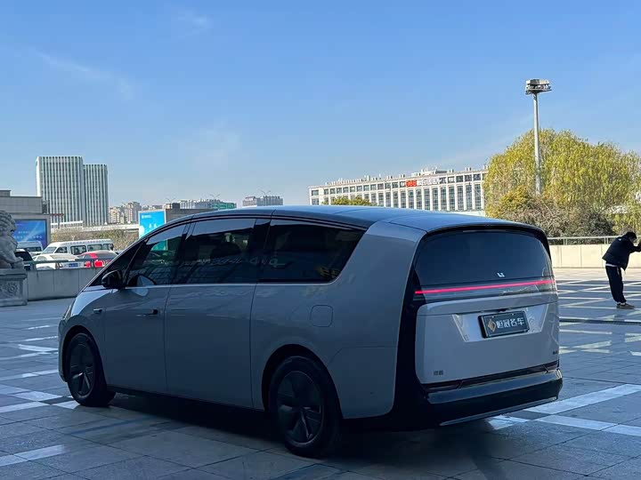 LiXiang Mega 2025 2025款 Home 家庭特别版