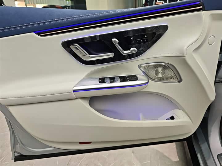 Mercedes-Benz EQE 2025 2025款 500 4MATIC 先锋版